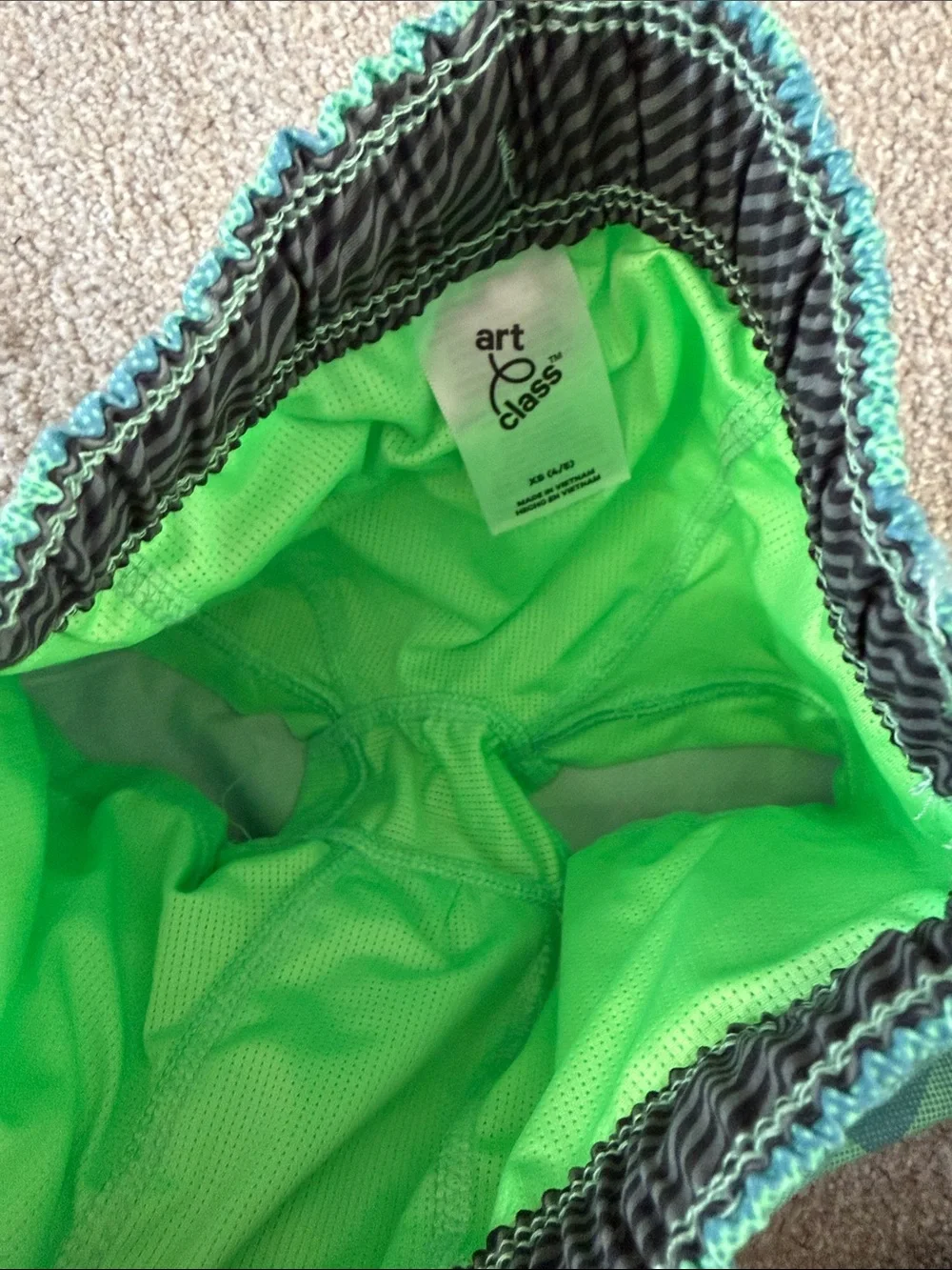 NWT Boys Checker Print Swim Shorts with pockets and lining size xs 4/5